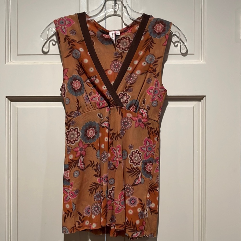Sweet pea short sleeve top size Small